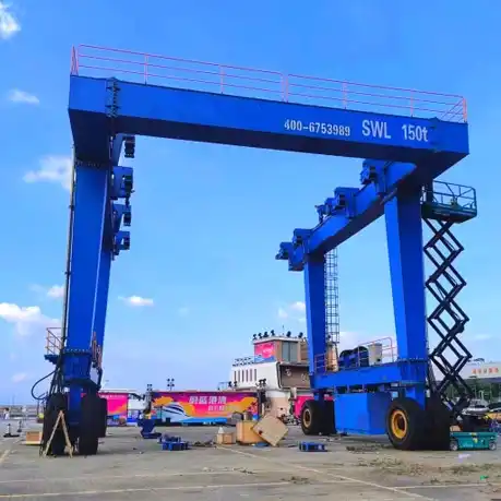 Heavy-duty Marine Boat Lift Crane for Yachts and Boats