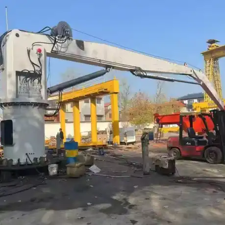 Marine Hydraulic Crane with high lifting capacity for port operations