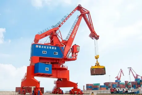 Four Link Portal Crane