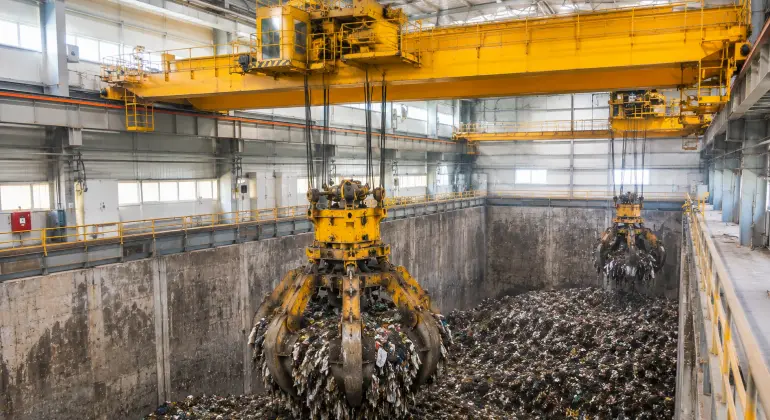 Yuntian Double Beam Grab Crane – Waste-to-Energy Plant, Nigeria